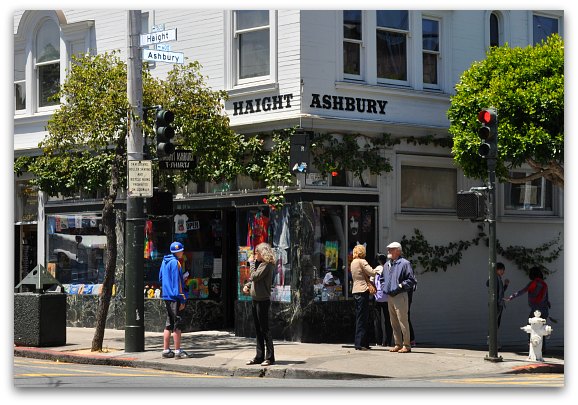 La esquina de las calles Haight y Ashbury en SF.